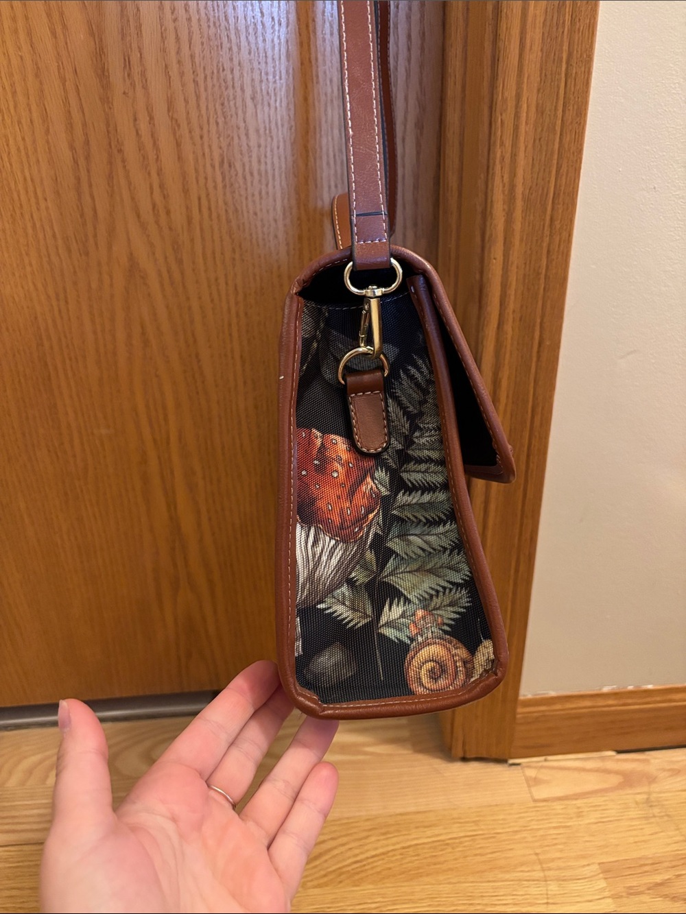 Floral Mushroom Print Crossbody Satchel - Brown Trim - Picture 4 of 8
